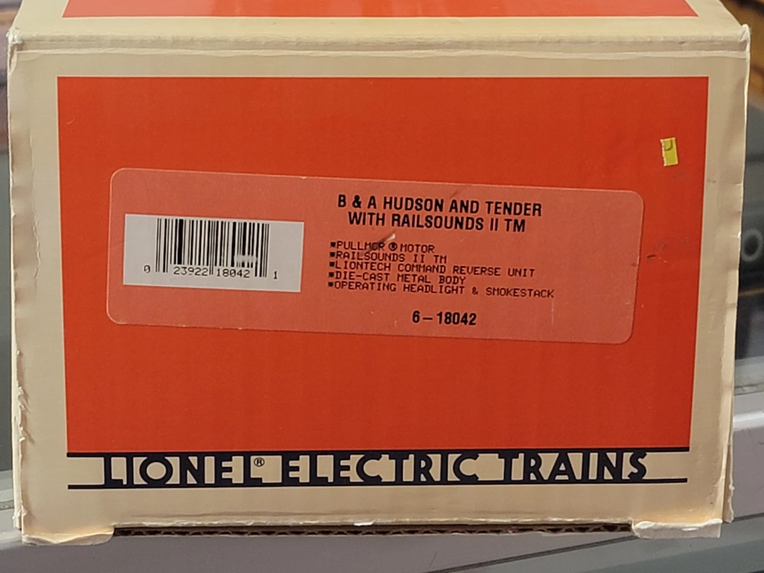 Lionel 6-18042 O Gauge 4-6-4 Hudson Steam Locomotive Boston & Albany 618 - USED 2 Lionel 6-18042 O Gauge 4-6-4 Hudson Steam Locomotive Boston & Albany 618 - USED - Image 2