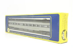 AHM 6401-CE HO Scale Smooth Side Sleeper New York Central 20th - NOS