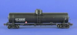 American Limited Models 1863 HO Scale GATC Welded Tank Car Northern Pacific NP 102015