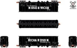 ScaleTrains Rivet 32109 N Scale 5750 Carbon Black Sid Richardson SRCX 914 -Model Trains Shop scaletrains rivet 32109 n scale 5750 carbon black sid richardson srcx 914 3